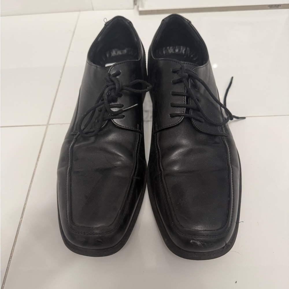 Men's Lightly Used Men’s Dress Shoes
